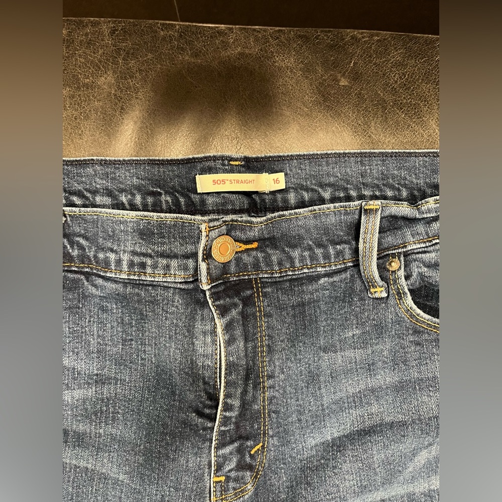 Levi’s 505 Straight Jeans - Picture 2 of 6